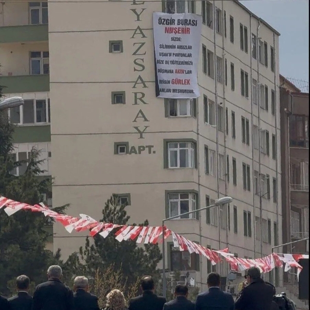 Özgür Özel'in Nevşehir mitingine pankart damga vurdu