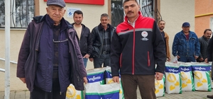 Çiftçilere yüzde 50 hibeli tohum dağıtıldı