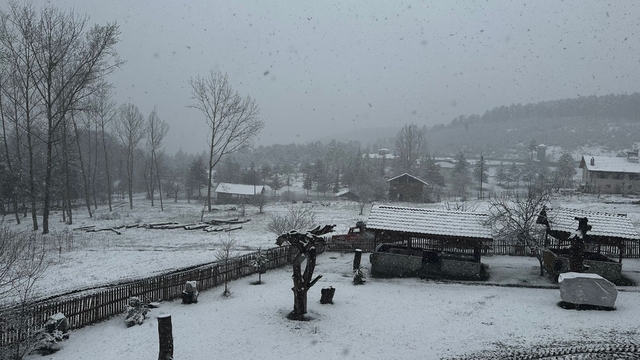 Niksar'da kar yağışı etkili oldu
