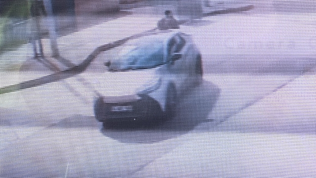 Bursa'da cip ile motosiklet çarpıştı, 2 kişi yaralandı: Kaza anı kamerada