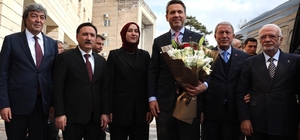 Bakan Bayraktar Vali Çiçek'i ziyaret etti