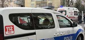 Emekli polis evinde ölü bulundu