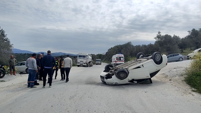 80 yaşındaki sürücü takla atan araçtan sağ çıktı