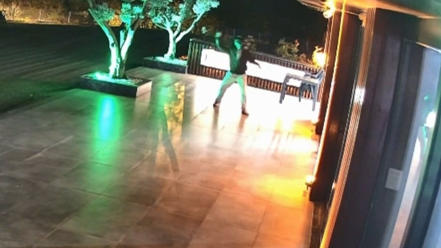 Oto galeriye el bombalı saldırı kamerada: 5 tutuklama