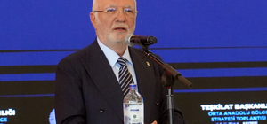 AK Parti’li Elitaş: Özgür Bey vesayet altında