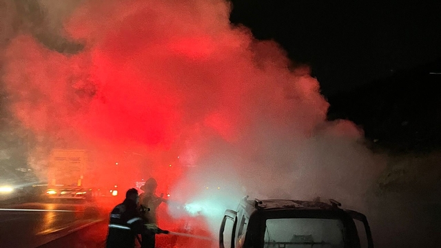 Kahramanmaraş'ta iki farklı noktada araç yangını söndürüldü