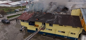 Kastamonu'da tekstil ve filtre malzemeleri üretilen fabrikada yangın (2)