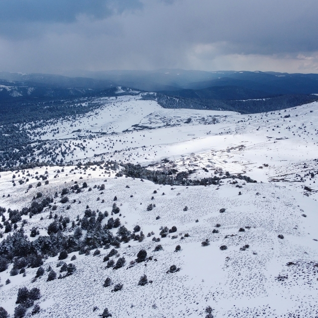 Kar manzarası için 2 bin 77 metreye çıkıyorlar