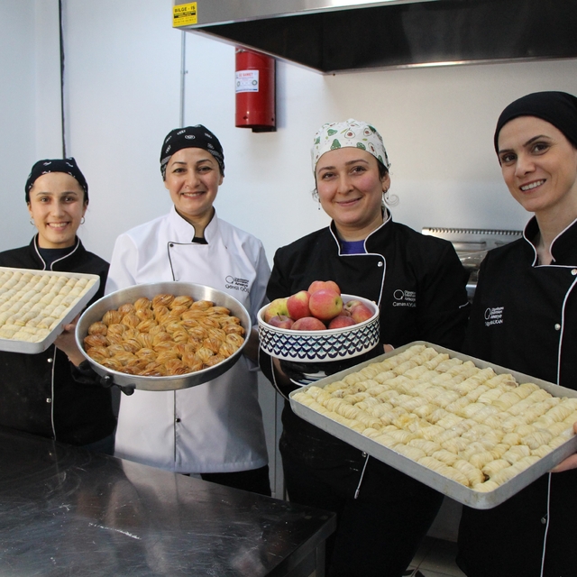 Misket elma tadında baklava