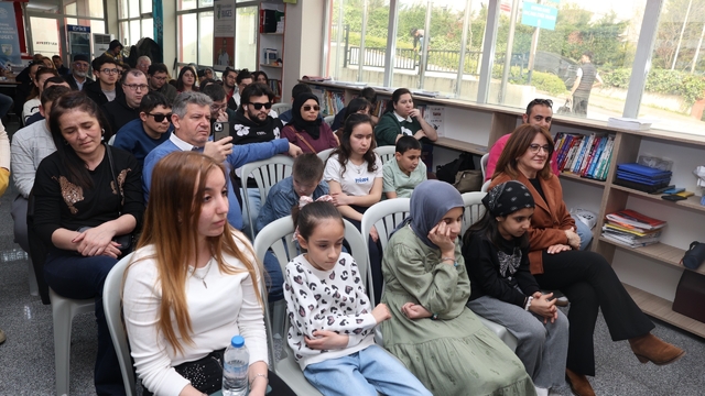 Görme engelli sporcular için canlı radyo tiyatrosu sahnelendi