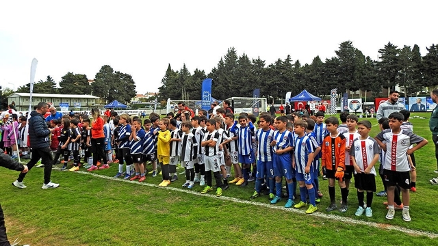Çeşme'de U9 Futbol Festivali Coşkusu