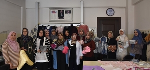 Atık kumaşlar kadınların ellerinde yeniden şekilleniyor