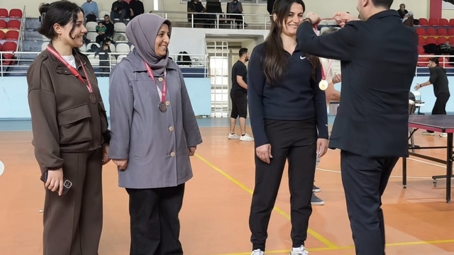 Sason'da masa tenisi turnuvası yapıldı