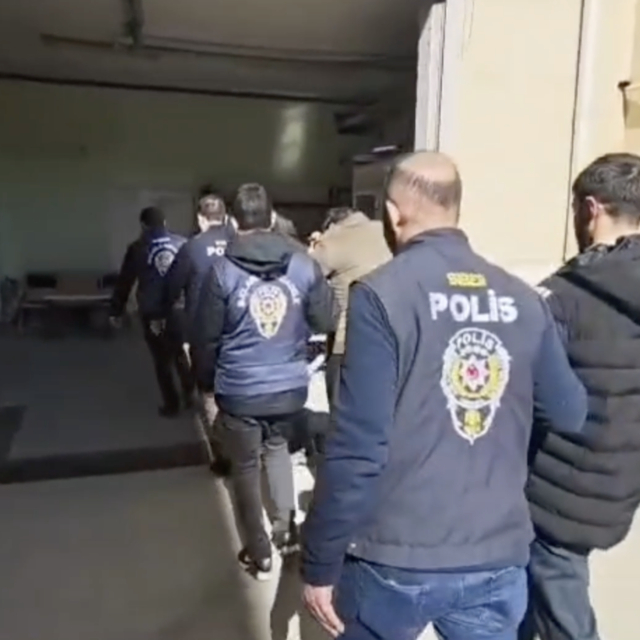 Diyarbakır merkezli 8 ilde 'bungalov dolandırıcılığı' operasyonu; 9 tutukla...