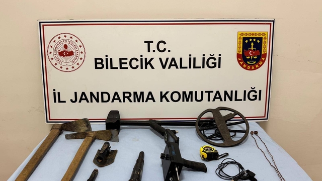 Bilecik'te kaçak kazı yapan 3 kişi yakalandı