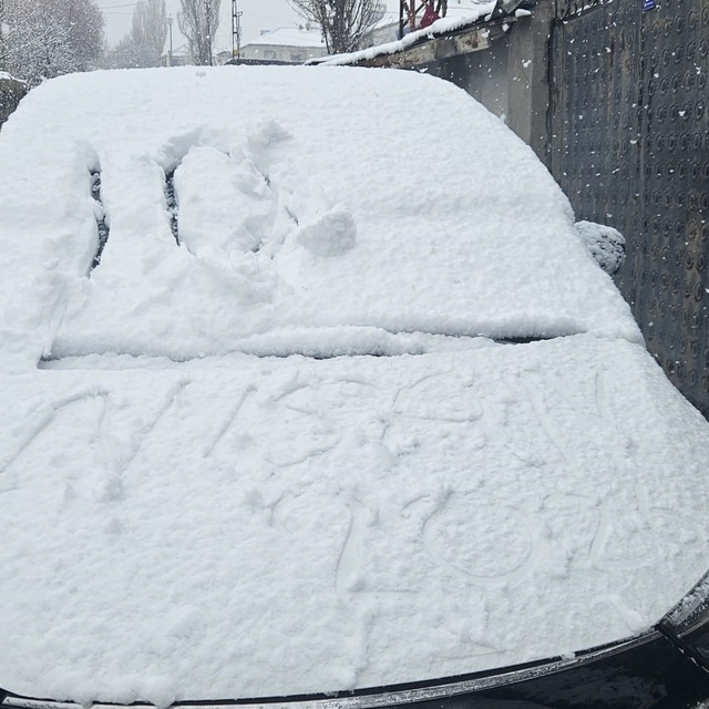 Bulanık'ta nisan ayında kar sürprizi