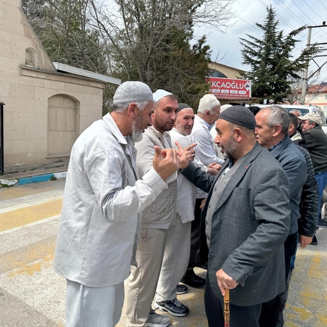 Otomobilin çarptığı yaya yaralandı