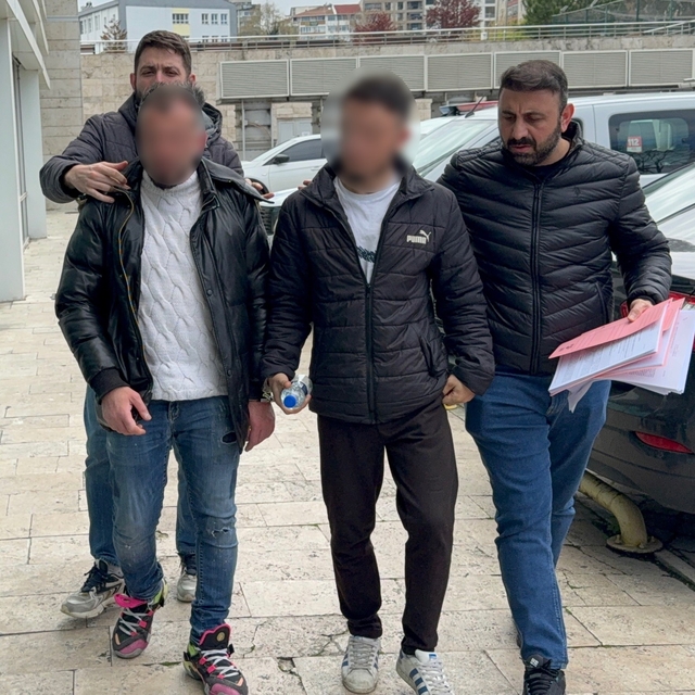 Uyuşturucu operasyonunda gözaltına alınan 2 kişi adliyeye sevk edildi