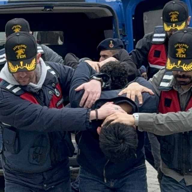 Tik Tok canlı yayınında terör propagandası yapan inşaat işçilerine adli kon...