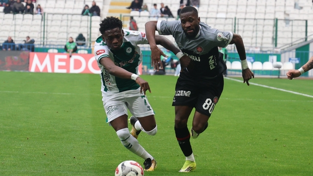 Trendyol Süper Lig: Konyaspor: 2 - Fatih Karagümrük: 0 (İlk yarı)