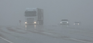 Van'da 50 yerleşim yerinin yolu kapalı Van'da kar yağışı ve sis Kurubaş Geçidi'nde etkili oldu