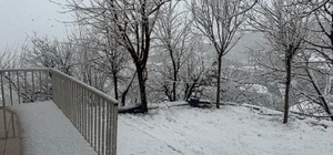 Hakkari beyaza büründü