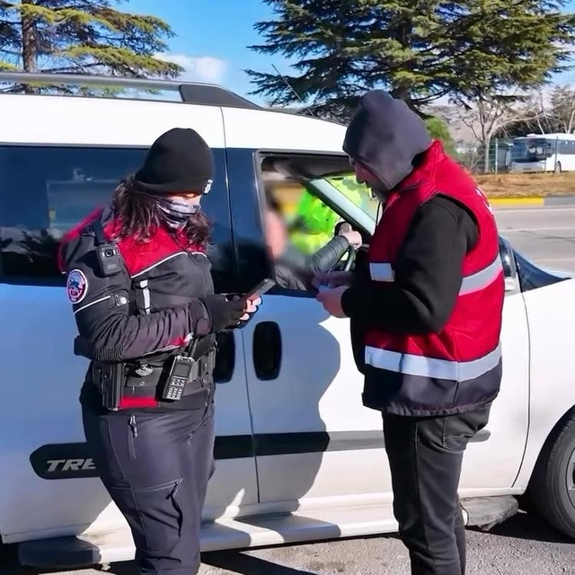 Polis denetimlerinde 40 aranan şahıs yakalandı