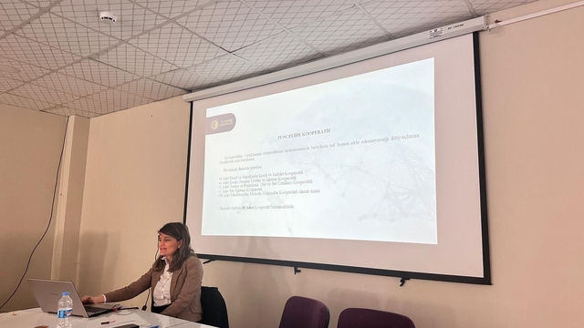 Pülümür'de kadınlara kooperatifçilik eğitimi verildi