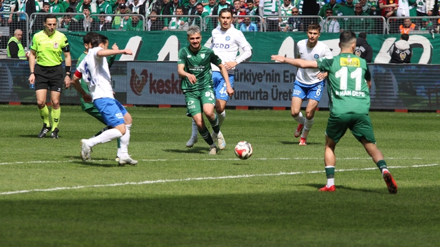 Nesine 2. Lig: Ankara Demirspor: 0 - Bursaspor: 1 (İlk yarı)