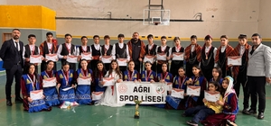 Ağrı Spor Lisesi bölge şampiyonu oldu