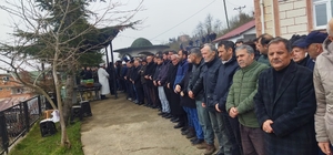 Uçurumdan yuvarlanan otomobilde ölen baba ve kız toprağa verildi