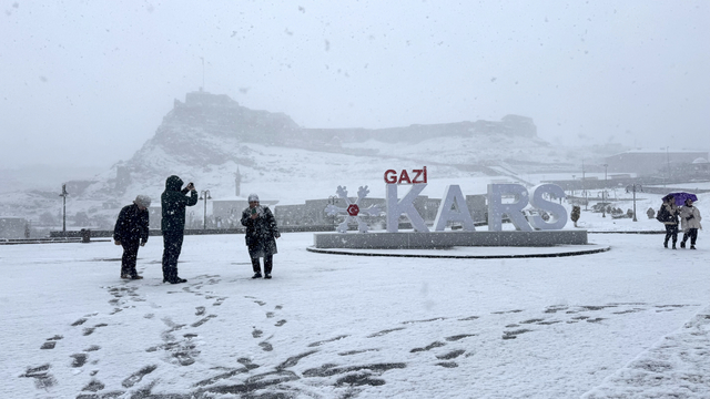 Erzurum, Kars ve Ardahan'da yoğun kar etkili oluyor
