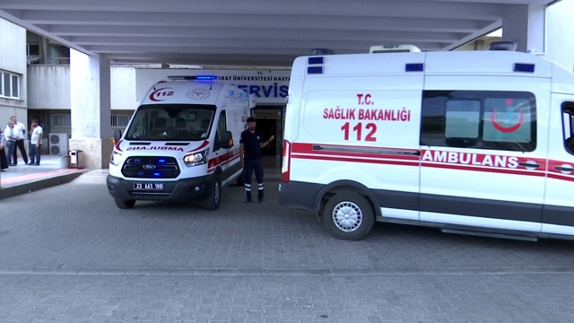 Elazığ'da iskele çöktü; 4 işçi yaralandı