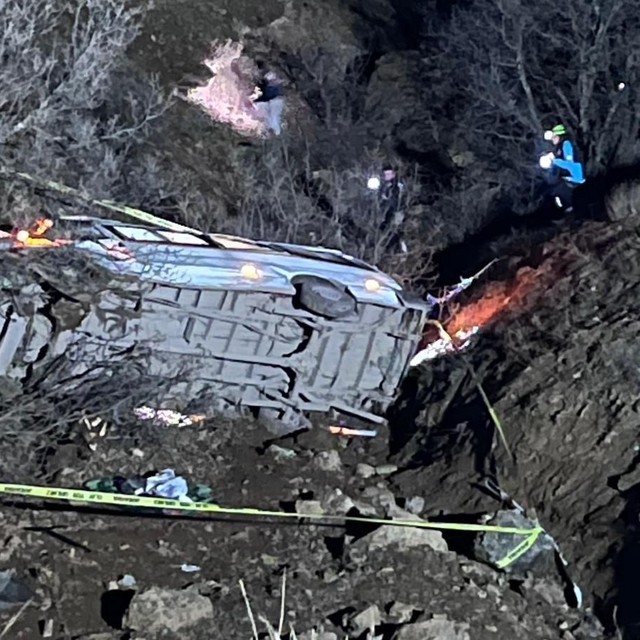 Malatya'da işçi servisi devrildi: 2 ölü, 10 yaralı