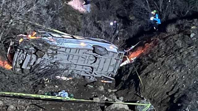 Malatya'da işçi servisi devrildi: 2 ölü, 10 yaralı