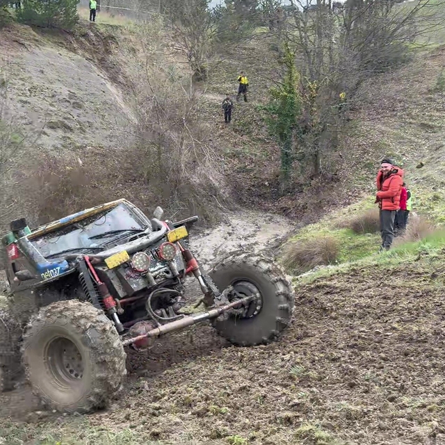 Bursa'da Off-Road yarışında takla attı...Nefes kesen anlar kamerada