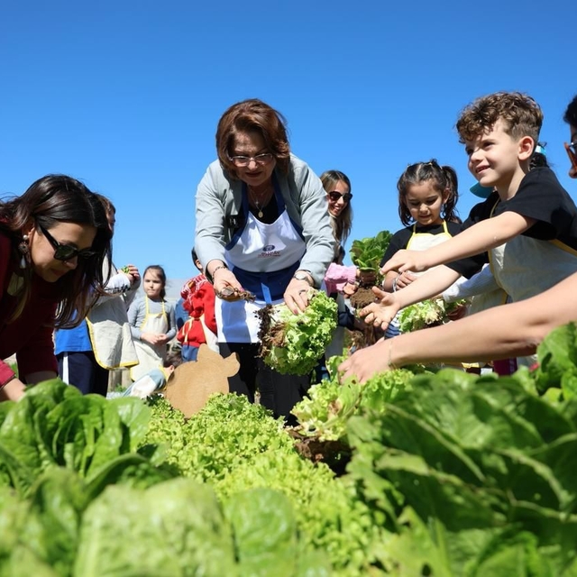 Başkan Gençay: "Üreten belediyecilik anlayışımızla bilinçli nesiller yetişm...