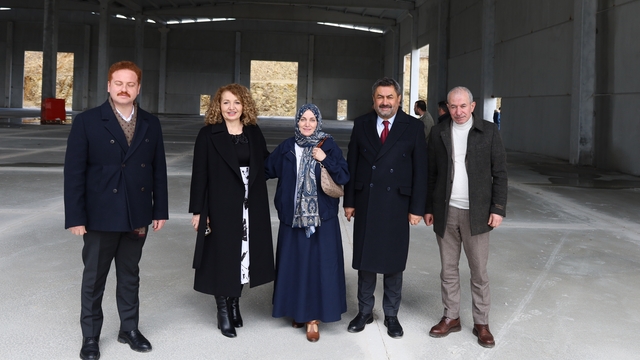 Orta Kaymakamı ve Belediye Başkanı OSB'de yapımı süren gazoz fabrikası gezdi
