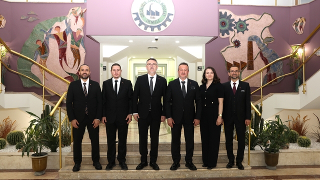 Denizli OSB Başkanı Yaymanoğlu; "Denizli'nin gücü sanayicisidir"
Denizli OSB'de 25. Olağan Genel Kurul Toplantısı gerçekleştirildi