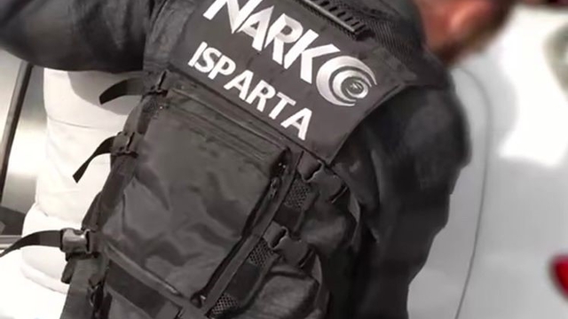 Uyuşturucu operasyonlarında 4 şüpheli tutuklandı