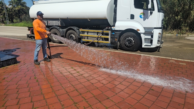 Çukurova Belediyesi'nden park ve yeşil alanlarda yoğun mesai