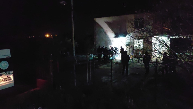 Yalnız yaşadığı evinde ölü bulundu