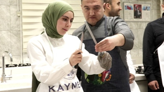 KAYMEK, AB tescilli Kayseri pastırması için doğrama ve sunum tekniği kursu açtı