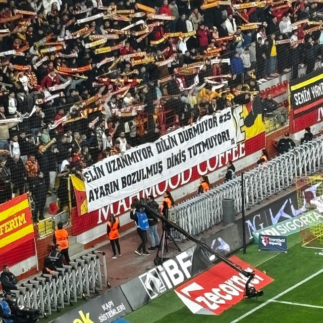 Kayserispor taraftarından Bilal'e tepki: "Elin uzamıyor, dilin durmuyor"