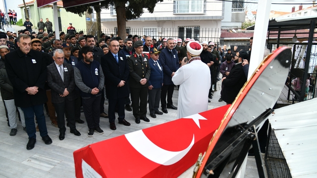 Tekirdağ'da vefat eden Kıbrıs gazisi son yolculuğuna uğurlandı