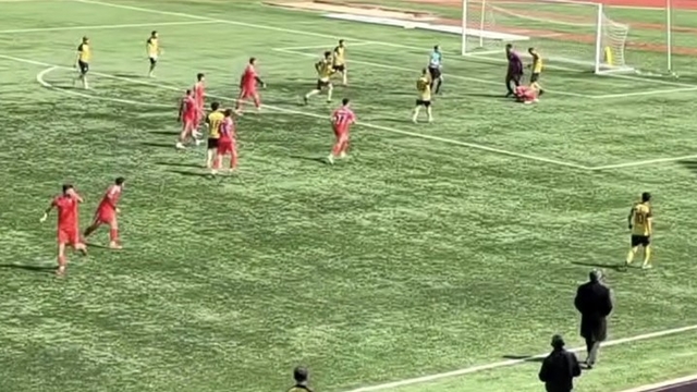 Penaltı golü sonrası çıkan arbedede futbolcunun elmacık kemiği kırıldı