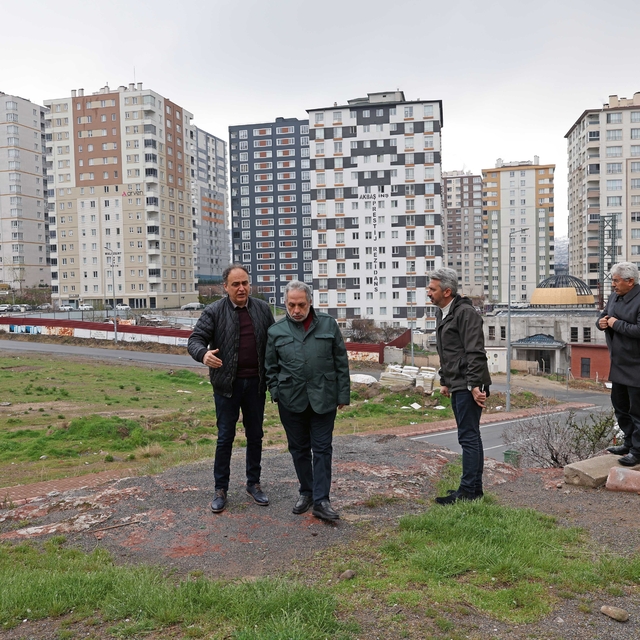 Talas'ta hafta sonu mesaisi: Yeni park ve otopark alanları incelendi