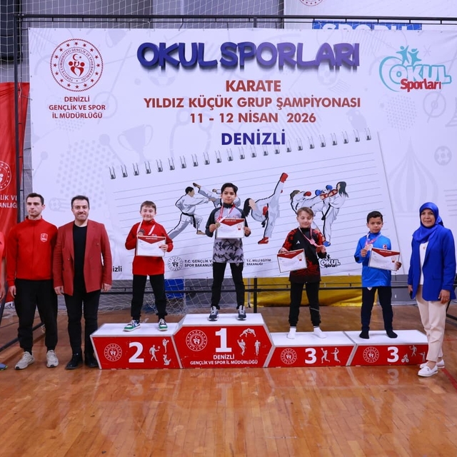 Karatenin yıldızları Denizli'de buluştu