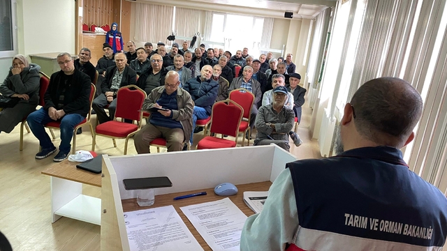 Tavşanlı'da üreticilere bitki koruma eğitimi