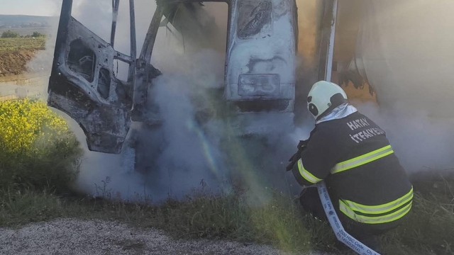 Kırıkhan'da kamyon yangını